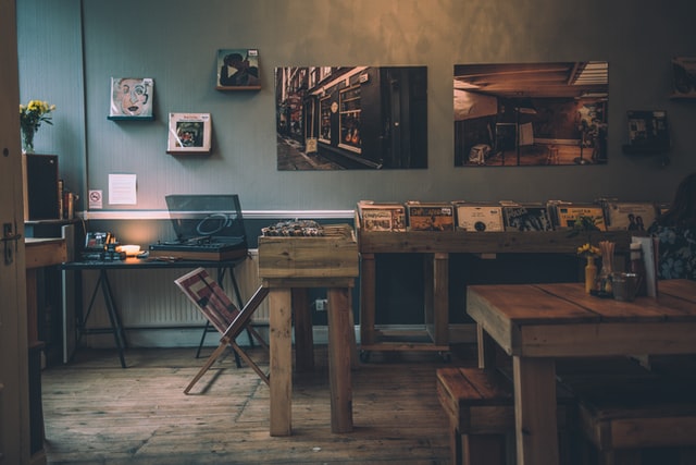 Arcam A19 Speakers