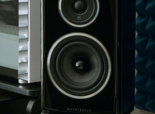 Best Speakers for Cyrus 6